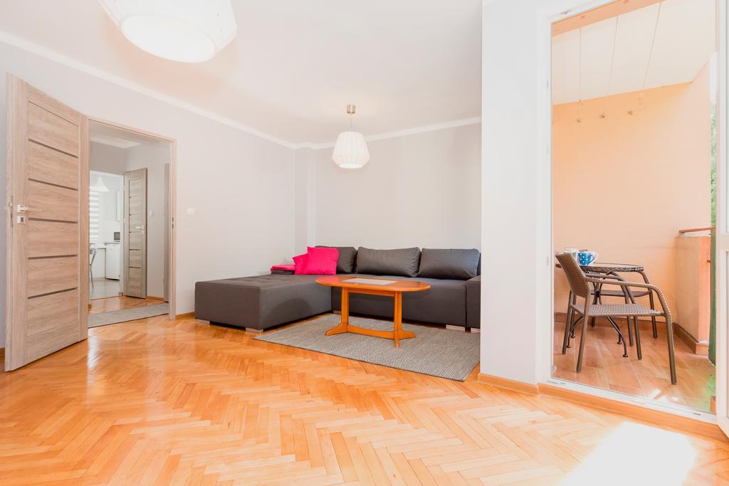 Spokojny Apartament Przy Parku Chopina By Noclegi Renters ชวีโนวิชแจ ภายนอก รูปภาพ